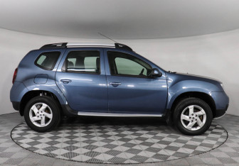 Подержанный автомобиль Renault Duster 2017 года (4 фото)