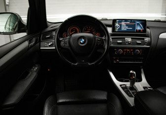 Подержанный автомобиль BMW X3 2012 года (9 фото)
