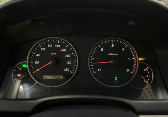 Подержанный автомобиль Toyota Land Cruiser Prado 2003 года (13 фото)