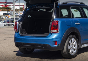 Подержанный автомобиль MINI Countryman 2019 года (19 фото)