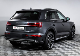 Подержанный автомобиль Audi Q5 2021 года (5 фото)