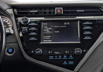 Подержанный автомобиль Toyota Camry Sedan 2020 года (17 фото)