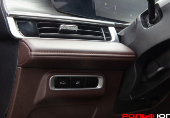 Подержанный автомобиль Chery Tiggo 8 Pro Max 2023 года (21 фото)