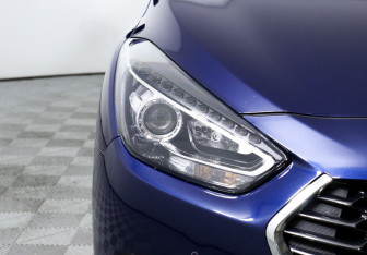 Подержанный автомобиль Hyundai i40 Wagon 2019 года (7 фото)