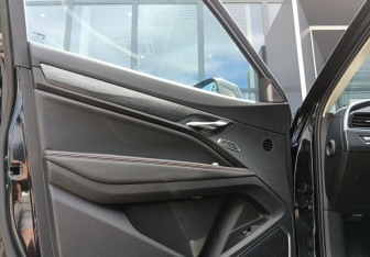 Подержанный автомобиль Geely Tugella 2022 года (19 фото)