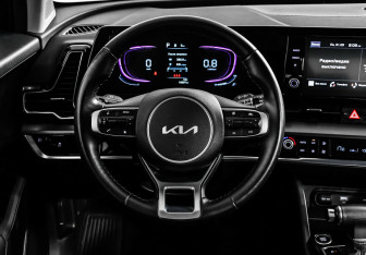 Подержанный автомобиль Kia Sportage 2022 года (8 фото)