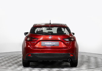 Подержанный автомобиль Mazda 3 Hatchback 2013 года (6 фото)