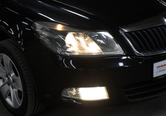 Подержанный автомобиль Skoda Octavia Liftback 2013 года (21 фото)