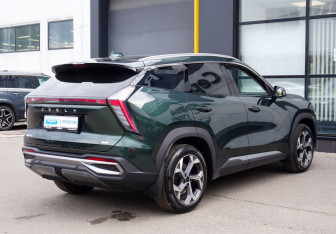 Подержанный автомобиль Geely Atlas 2024 года (5 фото)