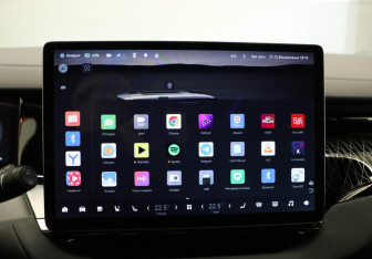 Подержанный автомобиль Zeekr 009 2023 года (17 фото)