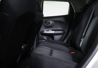 Подержанный автомобиль Nissan Juke 2014 года (11 фото)