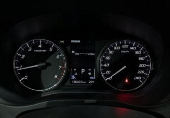 Подержанный автомобиль Mitsubishi Outlander 2018 года (13 фото)