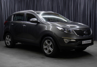 Подержанный автомобиль Kia Sportage 2012 года (3 фото)