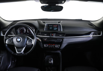 Подержанный автомобиль BMW X2 2019 года (17 фото)