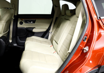 Подержанный автомобиль Honda CR-V 2019 года (14 фото)