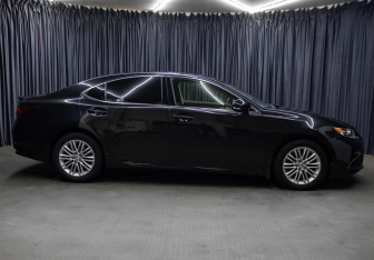 Подержанный автомобиль Lexus ES 2016 года (4 фото)