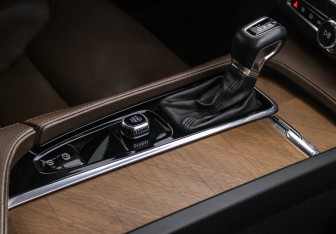 Подержанный автомобиль Volvo S90 2019 года (25 фото)