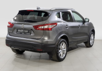 Подержанный автомобиль Nissan Qashqai 2018 года (5 фото)