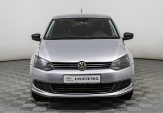 Подержанный автомобиль Volkswagen Polo Sedan 2013 года (2 фото)