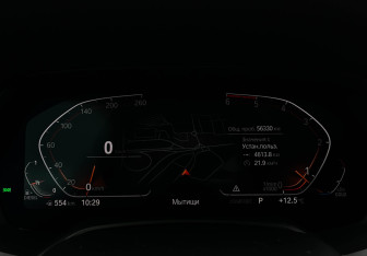 Подержанный автомобиль BMW X5 2021 года (13 фото)