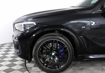 Подержанный автомобиль BMW X5 2019 года (8 фото)