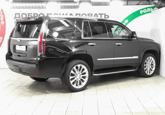 Подержанный автомобиль Cadillac Escalade Suv 2019 года (4 фото)