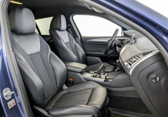 Подержанный автомобиль BMW X4 2020 года (25 фото)