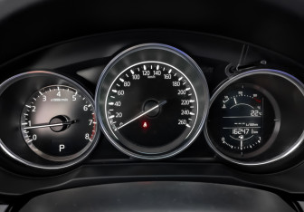 Подержанный автомобиль Mazda CX-5 2020 года (13 фото)