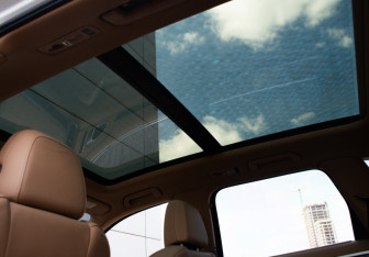 Подержанный автомобиль Porsche Cayenne 2012 года (22 фото)