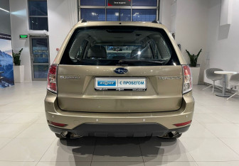 Подержанный автомобиль Subaru Forester Suv 2008 года (5 фото)