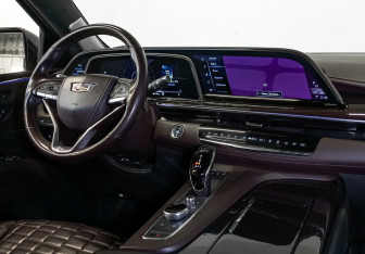 Подержанный автомобиль Cadillac Escalade Suv 2021 года (27 фото)