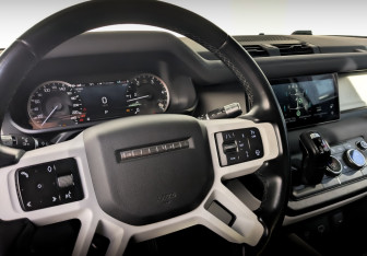 Подержанный автомобиль Land Rover Defender Suv 2021 года (29 фото)