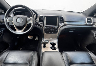 Подержанный автомобиль Jeep Grand Cherokee 2014 года (9 фото)