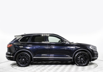 Подержанный автомобиль Volkswagen Touareg 2020 года (4 фото)