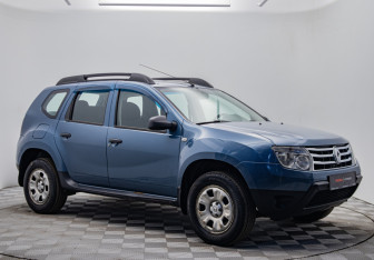 Подержанный автомобиль Renault Duster 2012 года (7 фото)