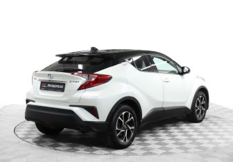 Подержанный автомобиль Toyota C-HR 2021 года (5 фото)