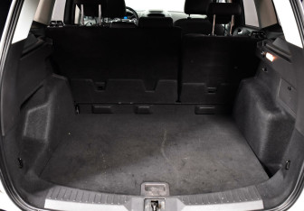 Подержанный автомобиль Ford Kuga 2014 года (12 фото)