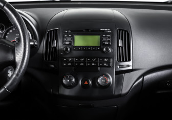 Подержанный автомобиль Hyundai i30 Hatchback 2011 года (14 фото)