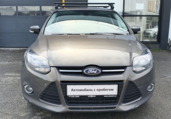 Подержанный автомобиль Ford Focus Hatchback 2013 года (2 фото)