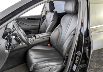 Подержанный автомобиль Genesis G80 2021 года (21 фото)