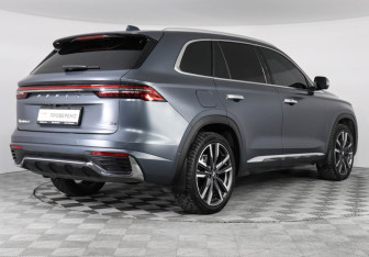 Подержанный автомобиль Geely Monjaro 2024 года (5 фото)