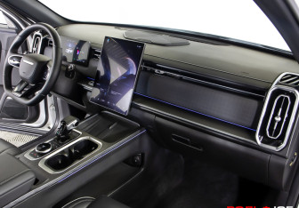 Подержанный автомобиль Jaecoo J7 2025 года (7 фото)