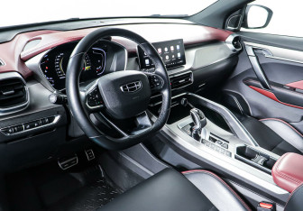 Подержанный автомобиль Geely Coolray 2021 года (11 фото)