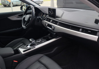 Подержанный автомобиль Audi A4 Sedan 2019 года (9 фото)
