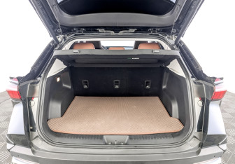 Подержанный автомобиль Omoda C5 2023 года (10 фото)