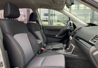 Подержанный автомобиль Subaru Forester Suv 2018 года (20 фото)