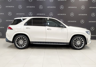 Подержанный автомобиль Mercedes-Benz GLE 2021 года (4 фото)
