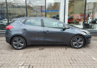 Подержанный автомобиль Kia Ceed Hatchback 2016 года (4 фото)