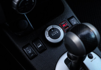 Подержанный автомобиль Nissan X-Trail 2010 года (15 фото)