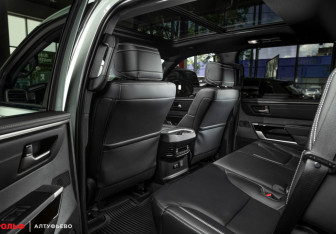 Новый Toyota Sequoia 2025 (8 фото)
